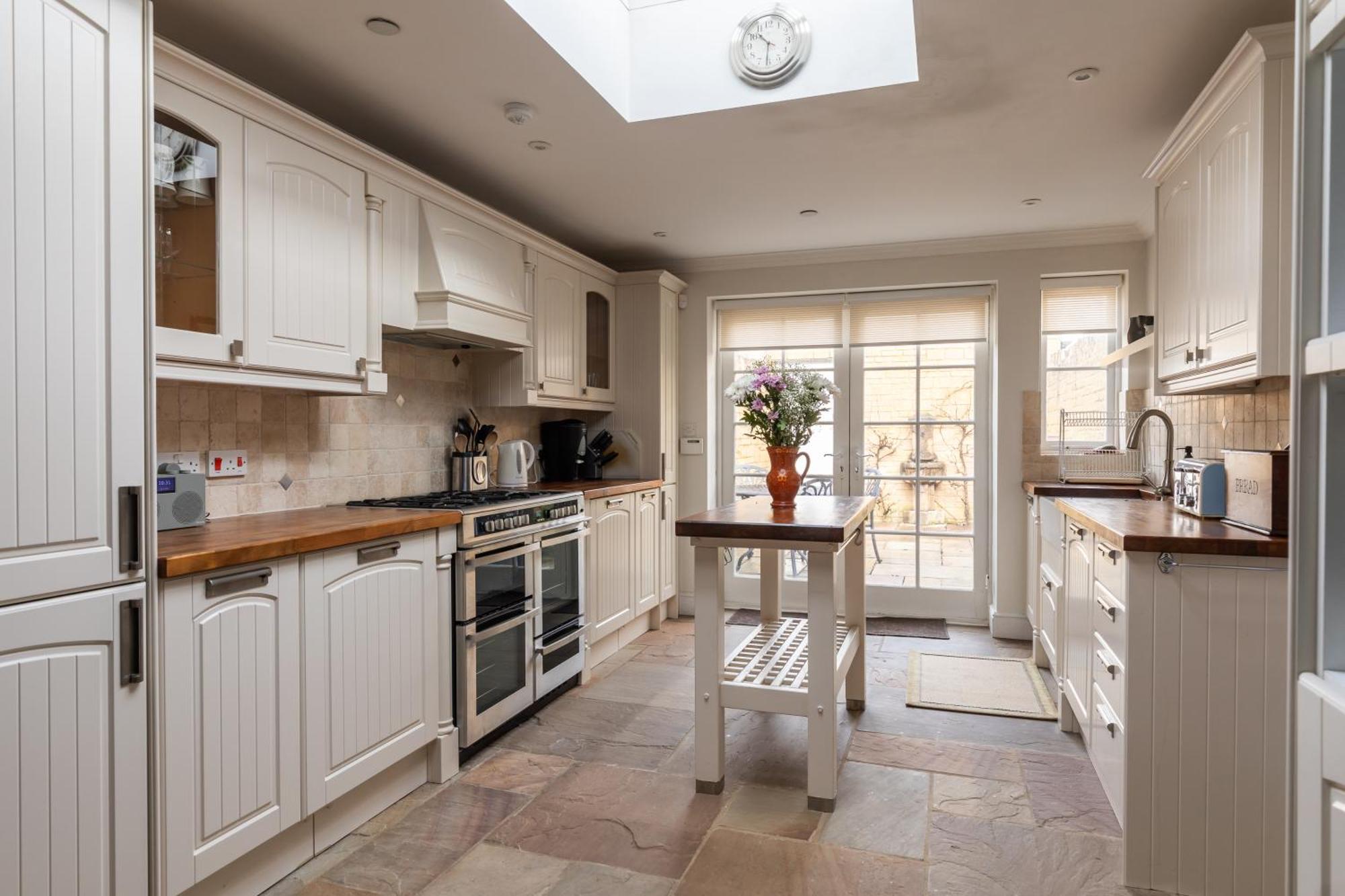 Vila Bearfield - Premium 3-Bed House With Private Garden Bradford-On-Avon Exteriér fotografie